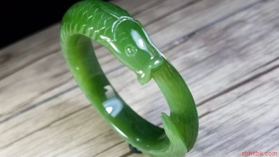 ​玉镯怎么保养才能变得透亮 玉镯保养方法