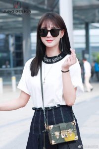 ​身高172的沈梦辰和165的阚清子同穿短裙，这差距可不像有7厘米