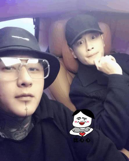 刘一手结婚抢走韩安冉风头?都是邀请上千万粉丝网红,她怎么比?