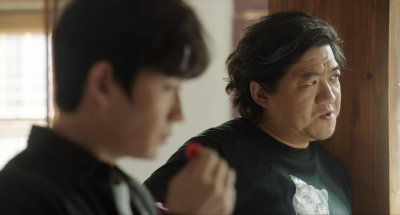 ​吴邪和张起灵的关系有爱情吗（盗墓笔记两人是真爱还是真香）