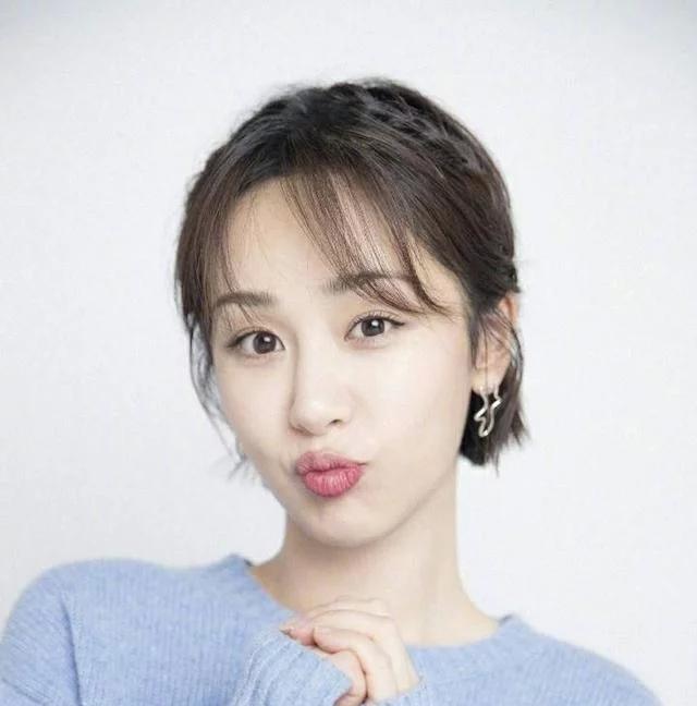 曝因邓伦档期冲突 春晚节目被砍 杨紫将和容嬷嬷搭档新节目