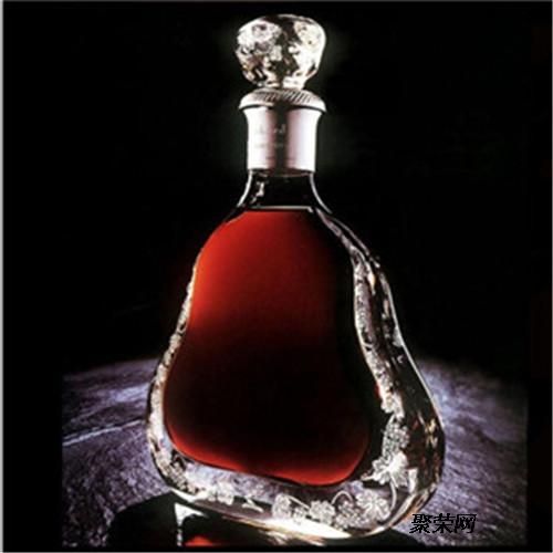 现在什么洋酒加矿泉水