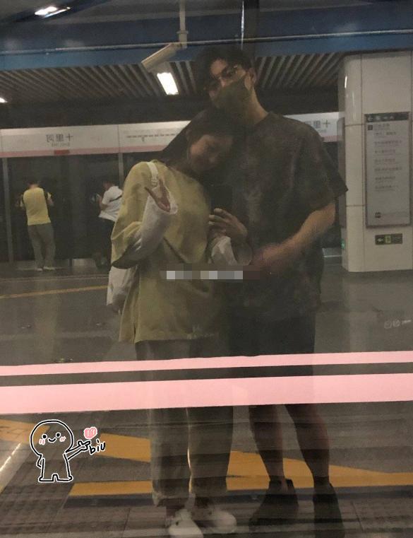 杨凯雯爱起来有多狠?晒照秀恩爱就算了,还和网友争风吃醋?