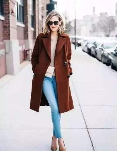 焦糖色大衣这5个风格搭配,减龄又高级,男友:可以剁手了