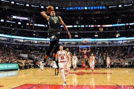 阿德托昆博为什么叫字母哥?源于和骑士的一场比赛