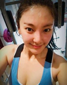 ​手容易出汗是什么原因(手心出汗是什么原因)