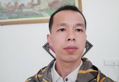 ​夜市摆摊怎么占位置(夜市摆摊要交摊位费吗)