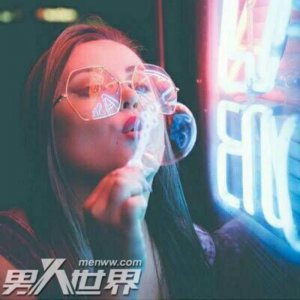 ​已婚女人非常想要的眼神（女人想睡你的眼神什么样）