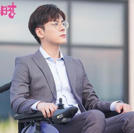 魏哲鸣胡一天什么关系 两个人为什么这么像