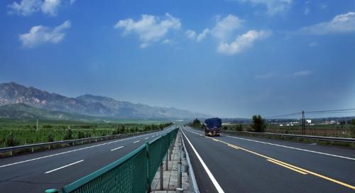 京藏高速公路,高速公路网上的重要组成部分!