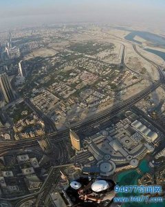 ​高达828米的世界第一高楼，楼层总数162层，造价15亿美元