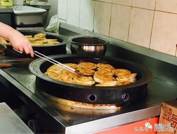 老上海正宗葱油饼(老上海老弄堂老年间的那些葱油饼)(9)