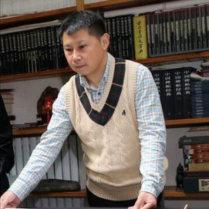 ​何云伟是怎么把一手好牌打稀烂的？