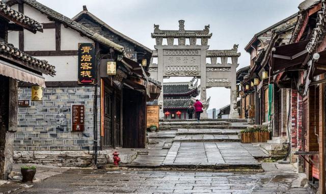 贵阳旅游必去的景点(这15个景点不容错过)(1)