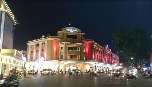 越南河内市黄梅郡、中国湖北省黄冈市黄梅县:前者人口密度高很多