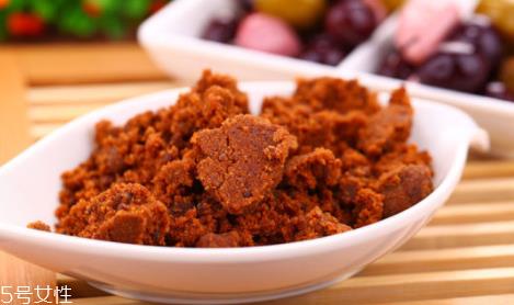 红糖水怎么做？红糖用温水泡比较好