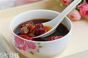 红糖水怎么做？红糖用温水泡比较好