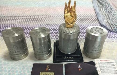 中国十大名烟排行榜及价格(中国十大名烟最贵价格排名)-图6 中国十大名烟排行榜及价格(中国十大名烟最贵价格排名)-图6