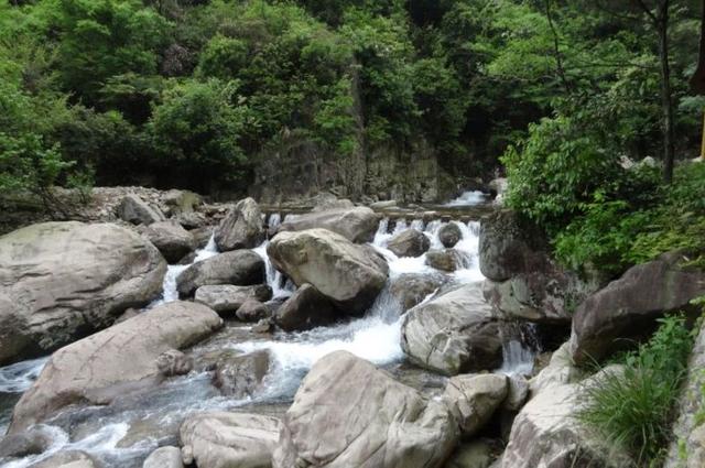 临安天目山风景区简介 临安天目大峡谷的夏天只有26(3)