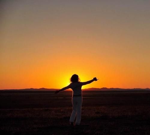 在今天过去的前一天是昨天还是指前天