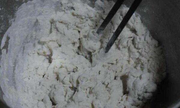 热馒头怎么不被水泡湿,用锅热馒头怎样不使馒头起水泡呢图2