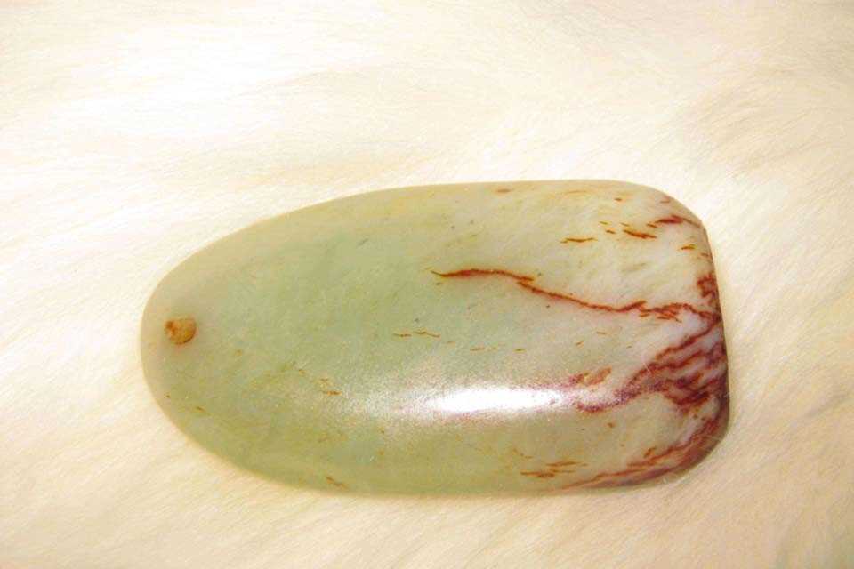 蛇纹石玉对身体好不好(蛇纹石玉值钱吗)