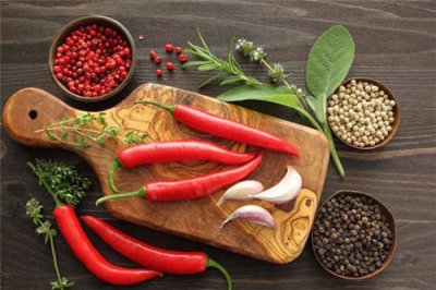 ​切辣椒后手很辣怎么办 蚂蚁森林 切辣椒后手很辣怎么办 酱油 食醋