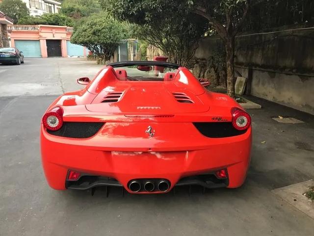 成全最后的跑车梦,怒提兰博基尼AventadorLP700-