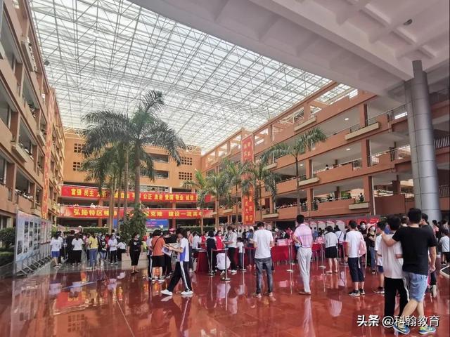 深圳龙城高级中学怎么样(在龙城高级中学读书)(3)