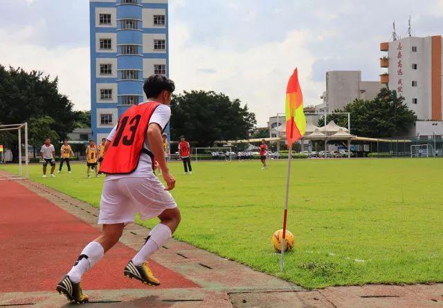 帅!佛山籍“留洋”球员梁锦辉回母校传经送宝,精湛球技戳→