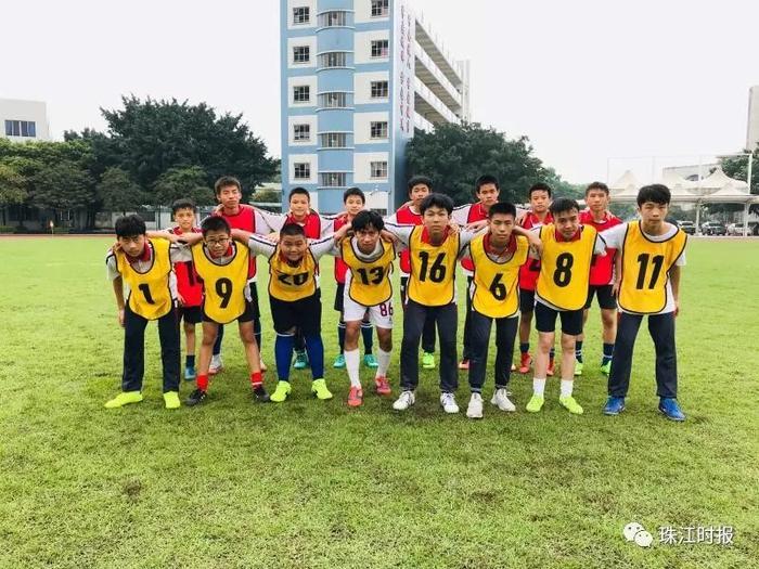 帅!佛山籍“留洋”球员梁锦辉回母校传经送宝,精湛球技戳→