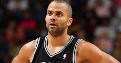 ​帕克离开马刺的原因曝光，一个神秘的电话彻底勾走了帕克的魂！