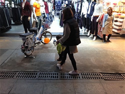 深圳的小东门-西乡步行街