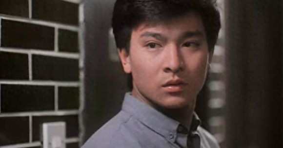 刘德华珍贵年轻时的照片帅到没朋友,与梁朝伟合影旧照