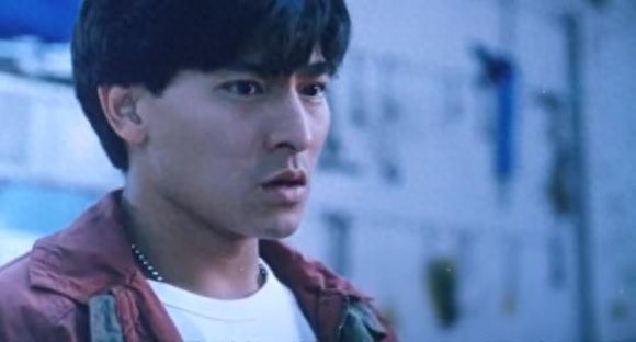 刘德华珍贵年轻时的照片帅到没朋友,与梁朝伟合影旧照