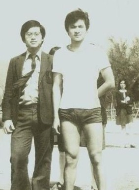 刘德华珍贵年轻时的照片帅到没朋友,与梁朝伟合影旧照