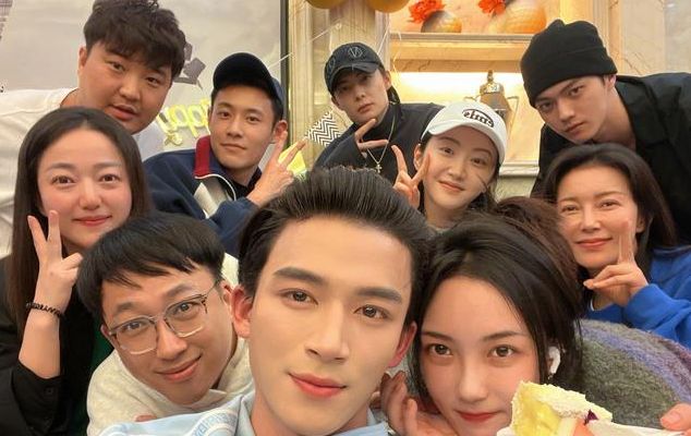 于正工作室旗下艺人名单有李一桐吗？谁是一哥一姐