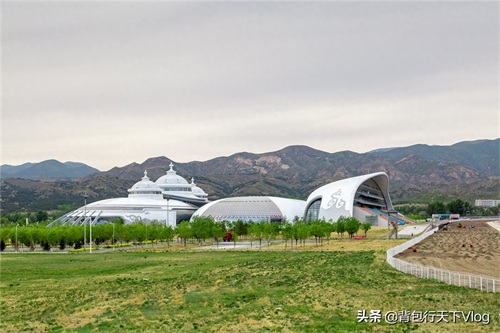 呼和塔拉草原太美了,运动中心是内蒙古成立70周年大庆的主会场