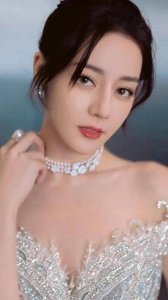 ​迪丽热巴：从荧幕新星到全能艺人的华丽蜕变