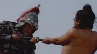 ​许褚战马超时为什么要脱衣服？是感觉自己打不赢马超吗？