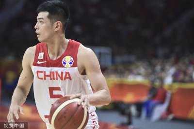 ​中国男篮决战尼日利亚队，73比86告负