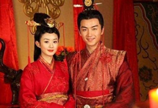 赵丽颖六张“结婚照”，和谁都不是真心，却和他是发自内心的幸福