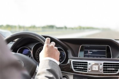 ​深圳学车要花6000多，是真的吗？