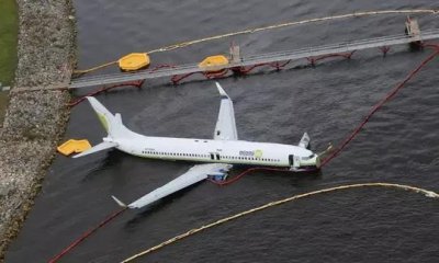 ​美国波音737客机冲出跑道滑入河中：黑匣子数据已恢复正常