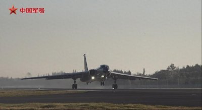 ​空中加油、轰-6N战巡……现场视频信息量很大