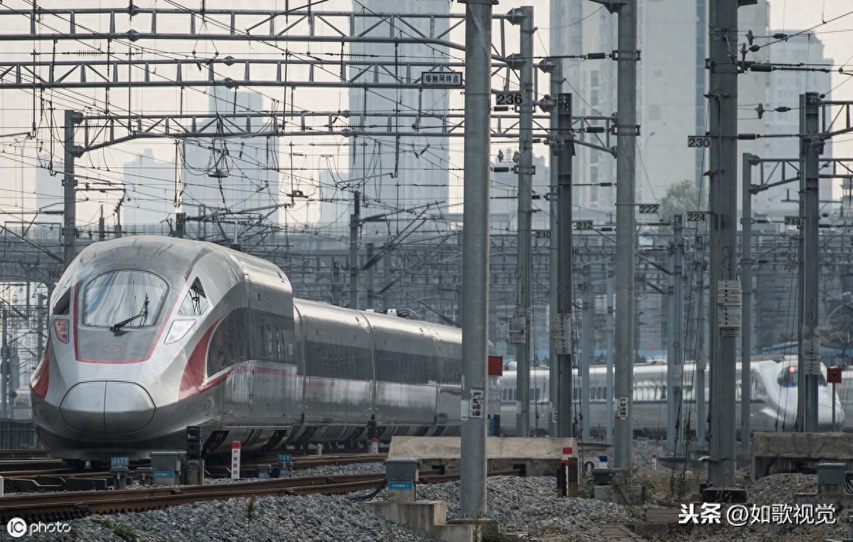 湖北汉十高铁全线通车，全长399公里总投资527.5亿元，开创新模式