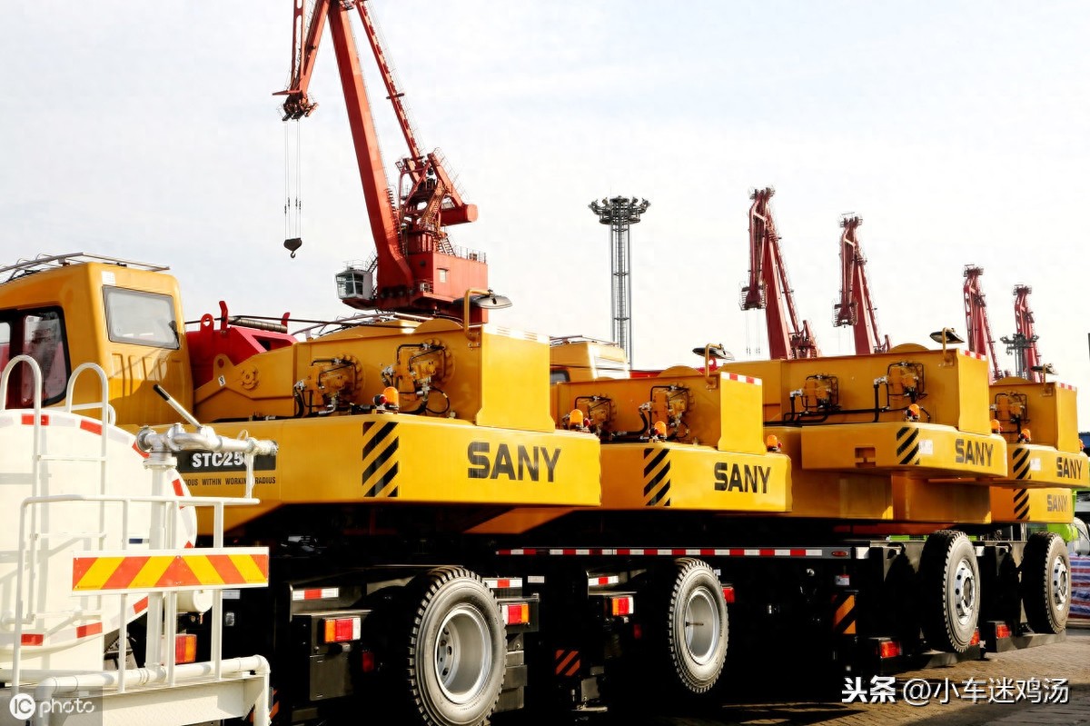 精心挑选的一波工程车美图，喜欢吗？