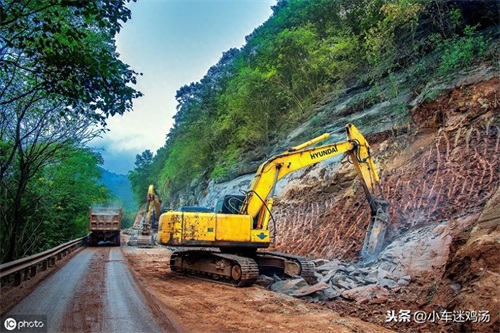 精心挑选的一波工程车美图，喜欢吗？