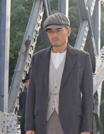 极品好男人陈龙演艺着帽子人生