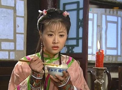 ​《还珠格格》：尔康父亲并不是因为紫薇是真格格才会帮她